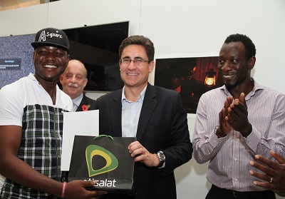 (L-r): Adeniyi Ayodele, First Prize Winner, Matthew Willsher, acting chief executive officer, Etisalat Nigeria, and Azu Nwagbogu, director and Curator, African Artists' Foundation (AAF), during Etisalat Amateur Photography competition held in Lagos